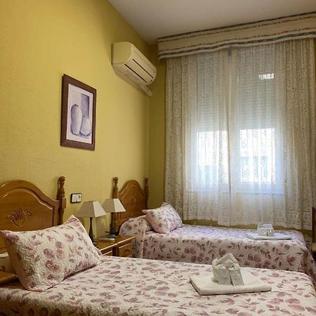 Hostal Internacional Мадрид Екстер'єр фото